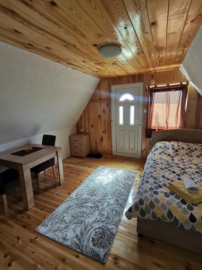 Village Cottage Жабляк Экстерьер фото