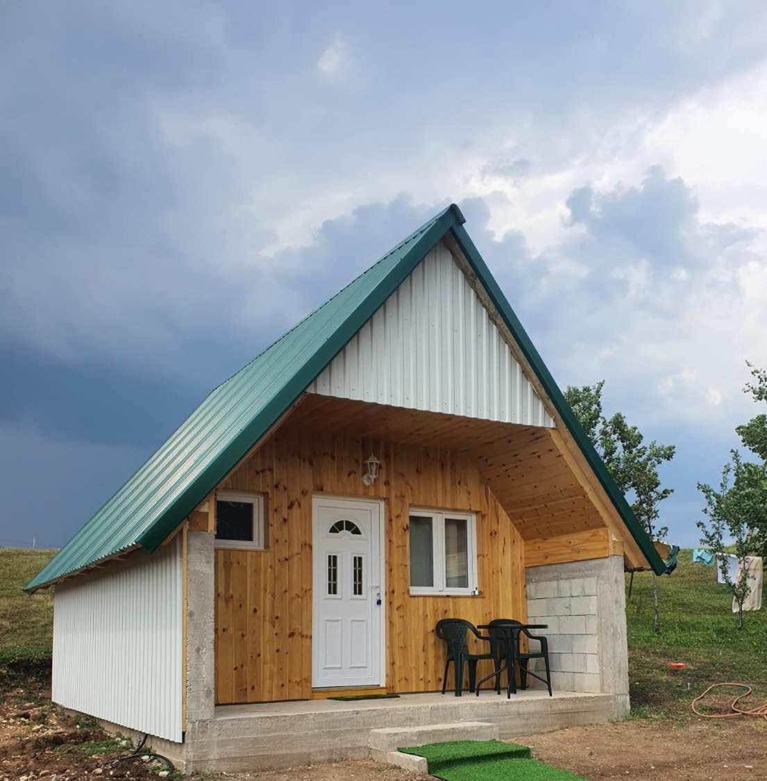 Village Cottage Жабляк Экстерьер фото