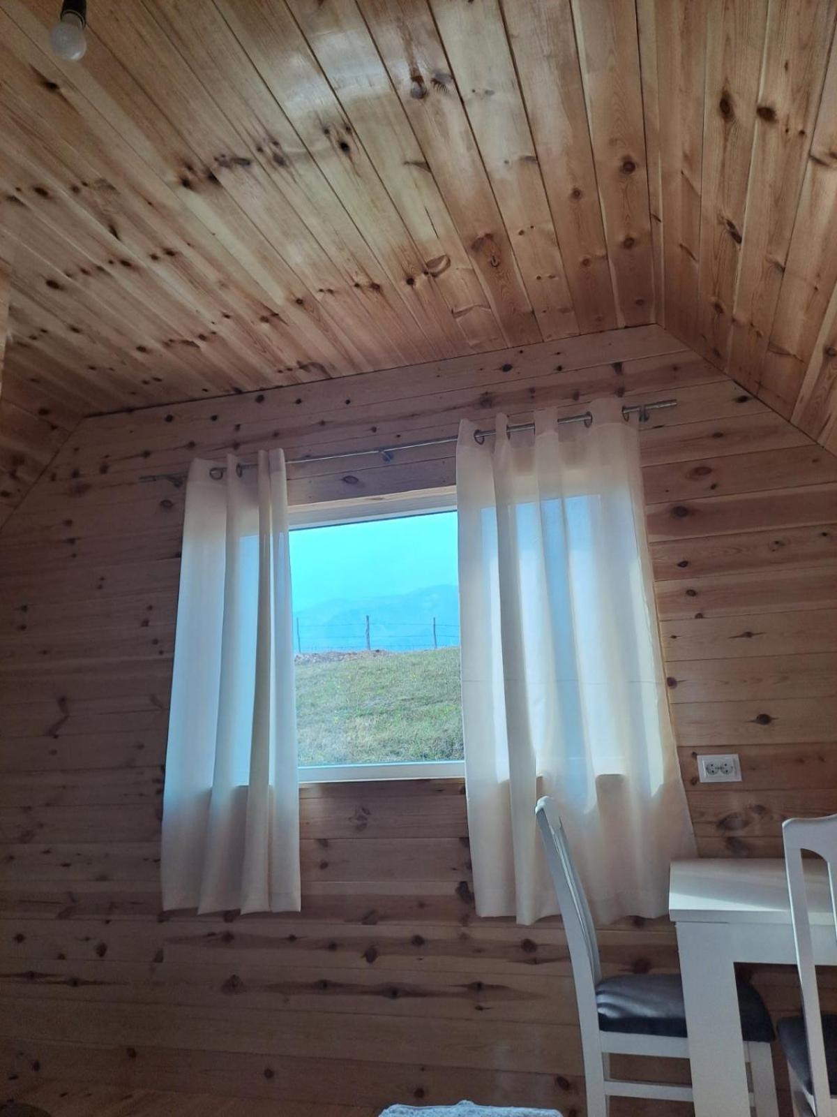 Village Cottage Жабляк Экстерьер фото