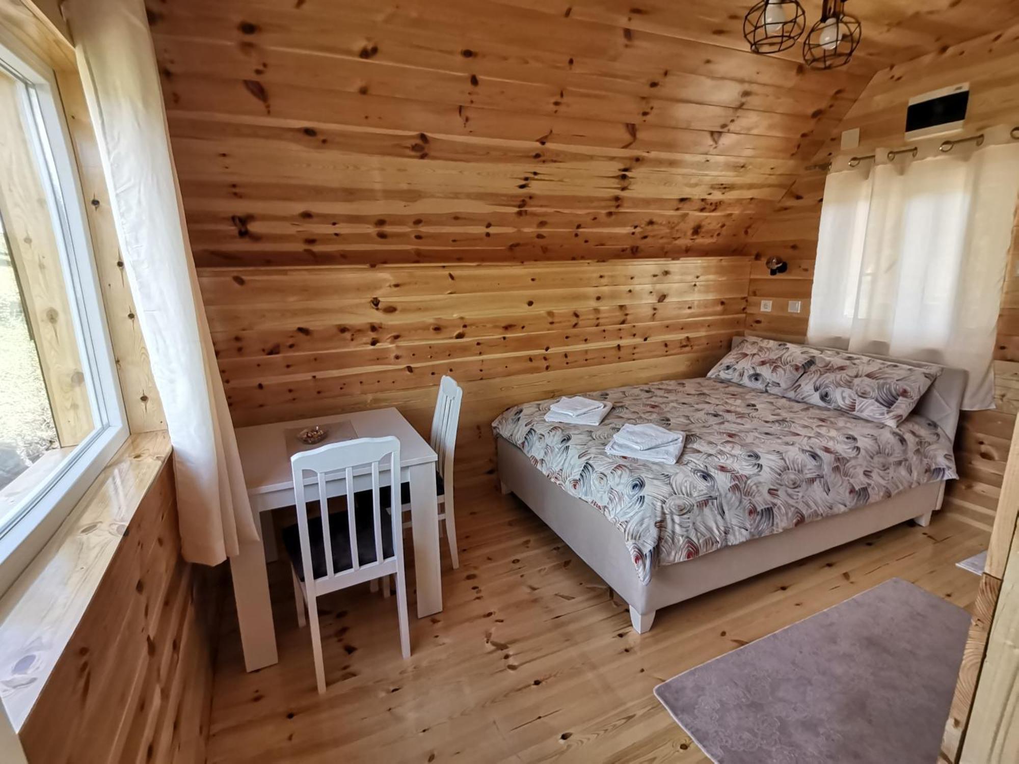 Village Cottage Жабляк Экстерьер фото