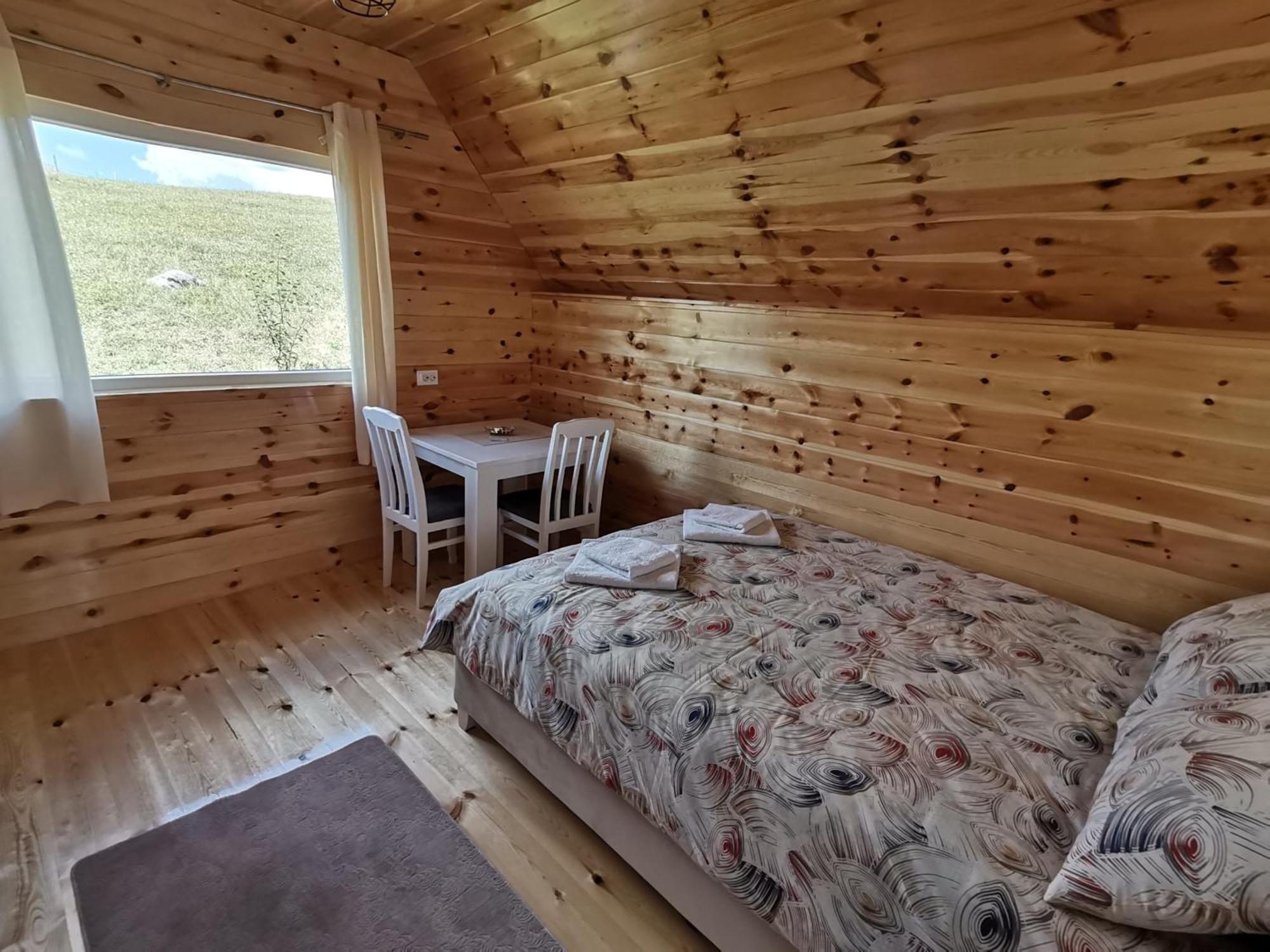 Village Cottage Жабляк Экстерьер фото
